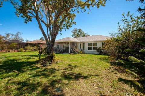 House in Punta Gorda, Florida 3 bedrooms, 134.89 sq.m. № 1509889 - photo 21