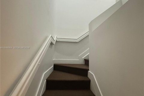 Снять в аренду кондоминиум в Дорал, Флорида 2 спальни, 117.06м2, № 2004630 - фото 5