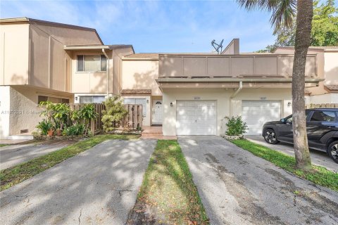 Adosado en venta en Plantation, Florida, 3 dormitorios, 164.44 m2 № 1938435 - foto 2