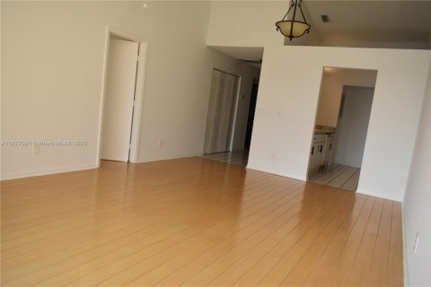 Townhouse in Pembroke Pines, Florida 2 bedrooms, 105.07 sq.m. № 1928654 - photo 22
