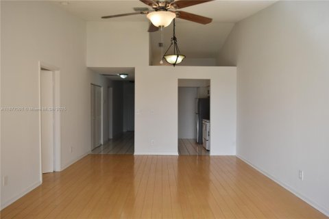 Townhouse in Pembroke Pines, Florida 2 bedrooms, 105.07 sq.m. № 1928654 - photo 20