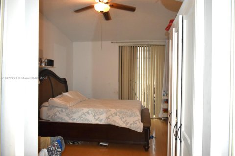 Townhouse in Pembroke Pines, Florida 2 bedrooms, 105.07 sq.m. № 1928654 - photo 8