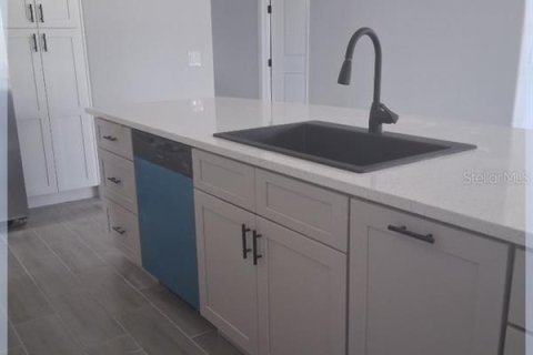 Casa en venta en Palm Bay, Florida, 3 dormitorios, 166.2 m2 № 2217179 - foto 4