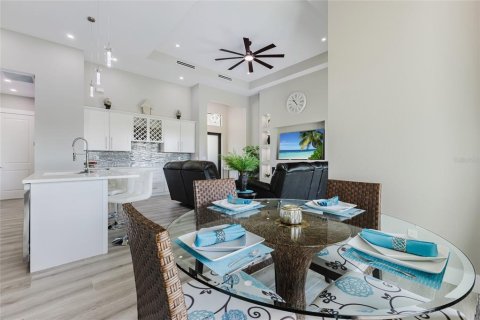 Villa ou maison à vendre à Cape Coral, Floride: 3 chambres, 179.39 m2 № 2295139 - photo 26