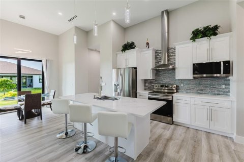 Villa ou maison à vendre à Cape Coral, Floride: 3 chambres, 179.39 m2 № 2295139 - photo 16