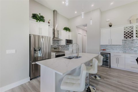 Villa ou maison à vendre à Cape Coral, Floride: 3 chambres, 179.39 m2 № 2295139 - photo 19