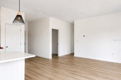 Casa en venta en Palm Bay, Florida, 4 dormitorios, 162.58 m2 № 2239440 - foto 6