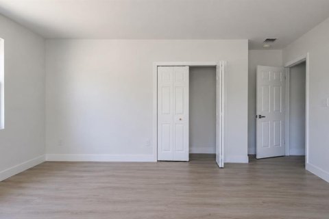 Casa en venta en Palm Bay, Florida, 4 dormitorios, 162.58 m2 № 2239440 - foto 14
