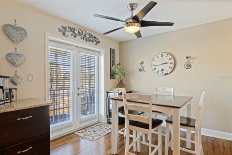 Townhouse in Saint Pete Beach, Florida 3 bedrooms, 170.94 sq.m. № 2396379 - photo 15