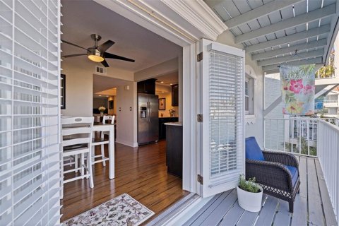 Townhouse in Saint Pete Beach, Florida 3 bedrooms, 170.94 sq.m. № 2396379 - photo 18