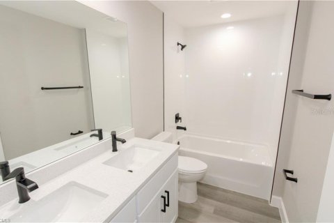 Villa ou maison à vendre à Cape Coral, Floride: 4 chambres, 168.06 m2 № 1884352 - photo 10