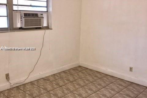 Condominio en venta en Hollywood, Florida, 1 dormitorio, 53.42 m2 № 2035333 - foto 2