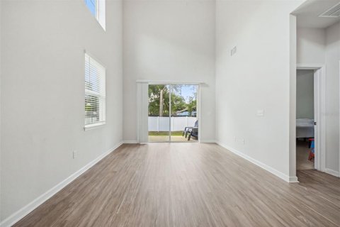 Touwnhouse à vendre à Brandon, Floride: 3 chambres, 172.8 m2 № 2131805 - photo 8