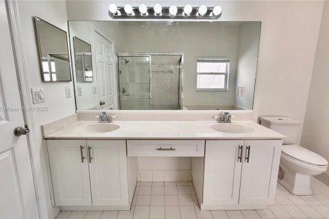 House in Miramar, Florida 4 bedrooms, 212.75 sq.m. № 1949740 - photo 24