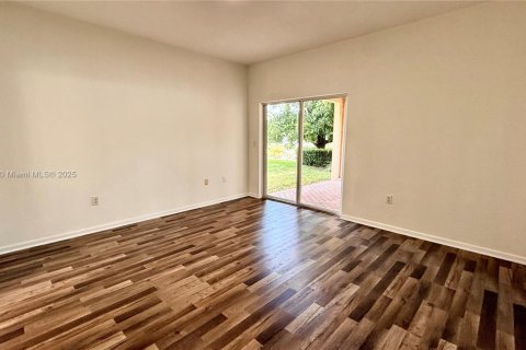 House in Miramar, Florida 4 bedrooms, 212.75 sq.m. № 1949740 - photo 20