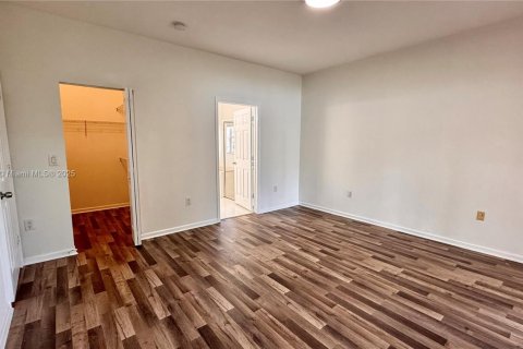 House in Miramar, Florida 4 bedrooms, 212.75 sq.m. № 1949740 - photo 21