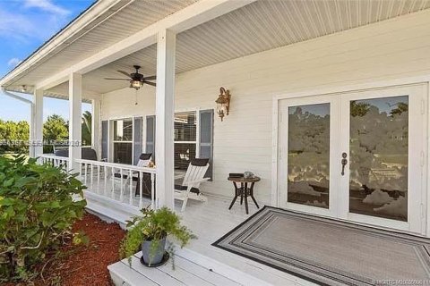 Купить виллу или дом в Порт-Сент-Луси, Флорида 3 спальни, 219.9м2, № 2009609 - фото 2