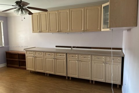 Villa ou maison à vendre à Miami, Floride: 4 chambres, 236.34 m2 № 1867217 - photo 26