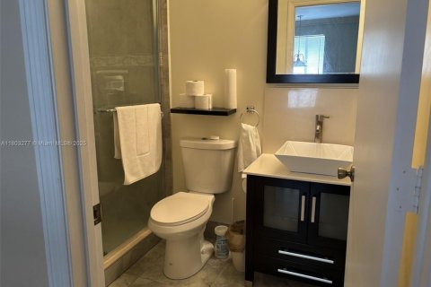 Villa ou maison à vendre à Miami, Floride: 4 chambres, 236.34 m2 № 1867217 - photo 28