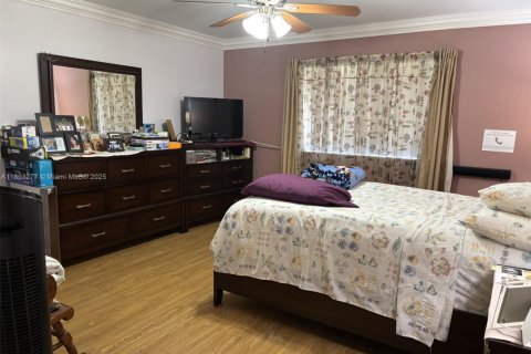 Villa ou maison à vendre à Miami, Floride: 4 chambres, 236.34 m2 № 1867217 - photo 17