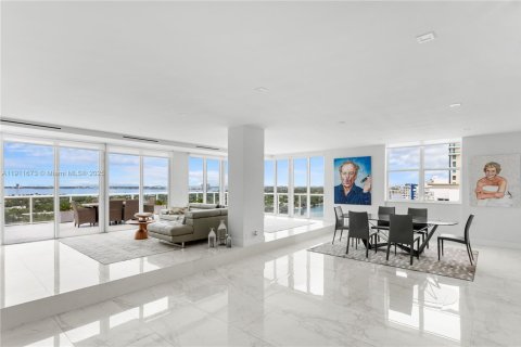 Купить кондоминиум в Майами-Бич, Флорида 3 спальни, 240.99м2, № 1970891 - фото 10