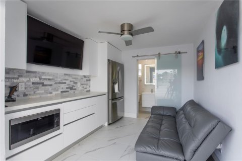 Купить кондоминиум в Майами-Бич, Флорида 3 спальни, 240.99м2, № 1970891 - фото 5