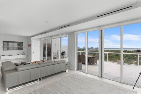 Купить кондоминиум в Майами-Бич, Флорида 3 спальни, 240.99м2, № 1970891 - фото 4