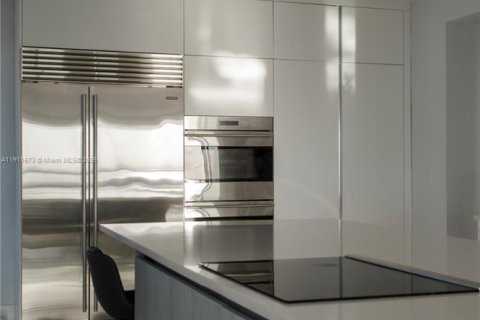 Купить кондоминиум в Майами-Бич, Флорида 3 спальни, 240.99м2, № 1970891 - фото 20