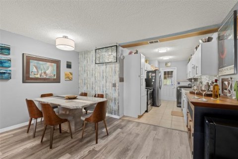 Купить кондоминиум в Уинтер-Хейвен, Флорида 7 комнат, 99.68м2, № 1905975 - фото 10