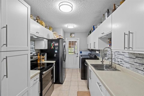 Купить кондоминиум в Уинтер-Хейвен, Флорида 7 комнат, 99.68м2, № 1905975 - фото 11