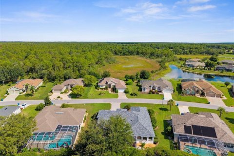 Casa en venta en Weeki Wachee, Florida, 4 dormitorios, 253.53 m2 № 1915670 - foto 8