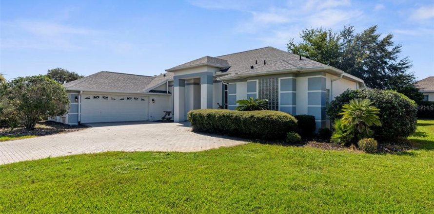 Casa en Weeki Wachee, Florida 4 dormitorios, 253.53 m2 № 1915670
