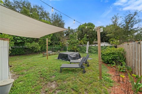 House in Miami, Florida 2 bedrooms, 90.77 sq.m. № 1992362 - photo 19