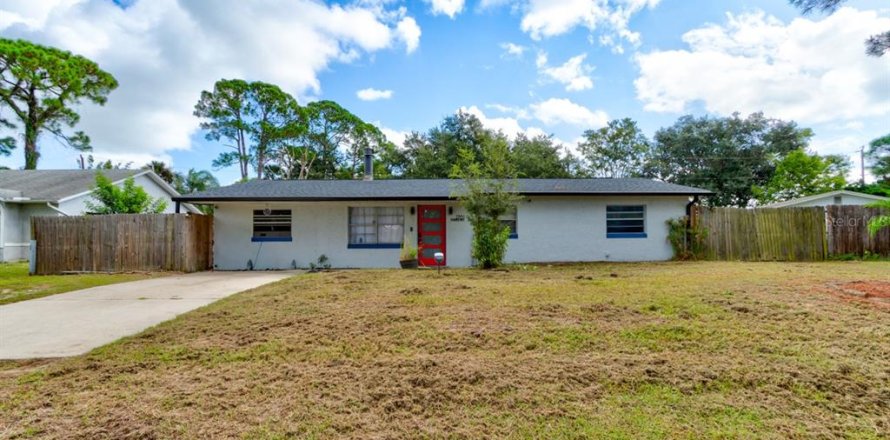 Villa ou maison à Edgewater, Floride 4 chambres, 125.6 m2 № 2406333