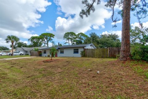 Villa ou maison à vendre à Edgewater, Floride: 4 chambres, 125.6 m2 № 2406333 - photo 2