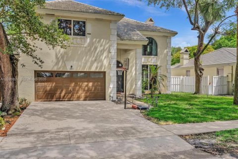 House in Cooper City, Florida 4 bedrooms, 237.09 sq.m. № 2357651 - photo 29