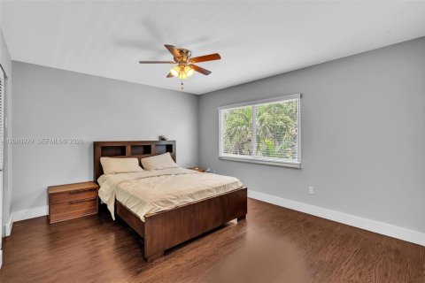 House in Cooper City, Florida 4 bedrooms, 237.09 sq.m. № 2357651 - photo 6