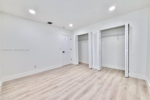 Townhouse in Palm Beach Gardens, Florida 3 bedrooms, 166.85 sq.m. № 2048827 - photo 18