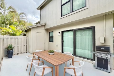 Townhouse in Palm Beach Gardens, Florida 3 bedrooms, 166.85 sq.m. № 2048827 - photo 23