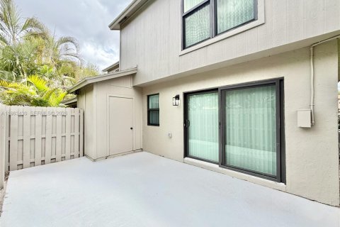 Townhouse in Palm Beach Gardens, Florida 3 bedrooms, 166.85 sq.m. № 2048827 - photo 24