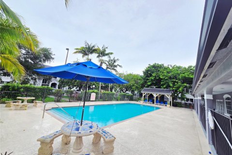 Condo in Homestead, Florida, 2 bedrooms  № 1926700 - photo 24
