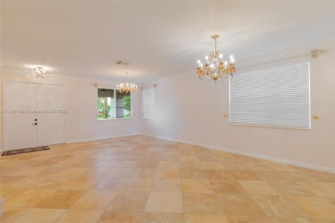 Снять в аренду виллу или дом в Лейк-Уорт, Флорида 5 спален, 281.31м2, № 1952325 - фото 6