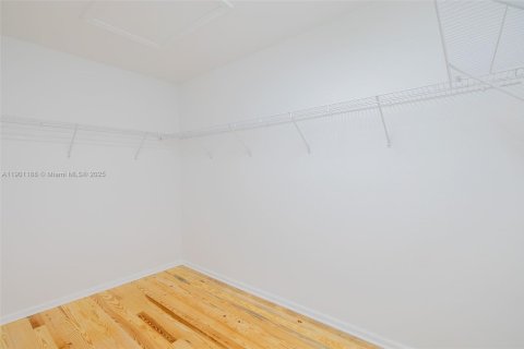 Снять в аренду виллу или дом в Лейк-Уорт, Флорида 5 спален, 281.31м2, № 1952325 - фото 26