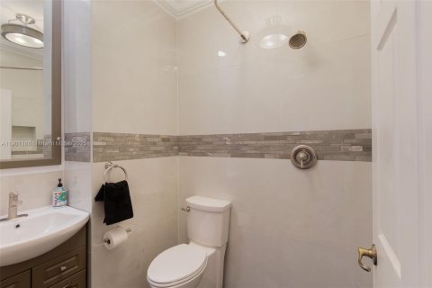 Снять в аренду виллу или дом в Лейк-Уорт, Флорида 5 спален, 281.31м2, № 1952325 - фото 8