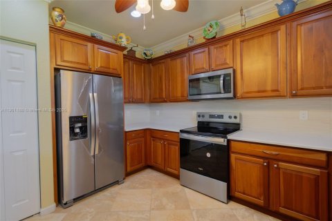 Снять в аренду виллу или дом в Лейк-Уорт, Флорида 5 спален, 281.31м2, № 1952325 - фото 15