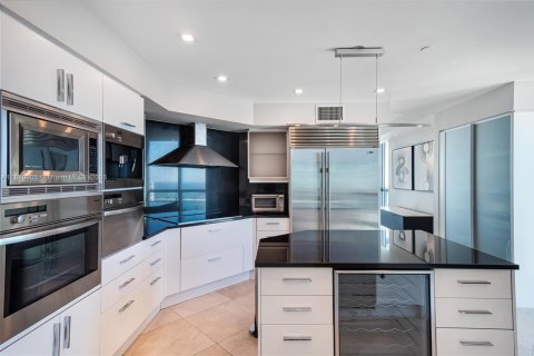 Copropriété à louer à Miami, Floride: 4 chambres, 317.26 m2 № 1807070 - photo 29