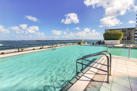 Copropriété à louer à Miami, Floride: 4 chambres, 317.26 m2 № 1807070 - photo 10
