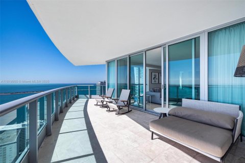 Copropriété à louer à Miami, Floride: 4 chambres, 317.26 m2 № 1807070 - photo 1