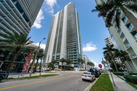 Copropriété à louer à Miami, Floride: 4 chambres, 317.26 m2 № 1807070 - photo 6