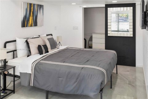 Villa ou maison à louer à Fort Lauderdale, Floride: 3 chambres, 93.46 m2 № 1967661 - photo 14